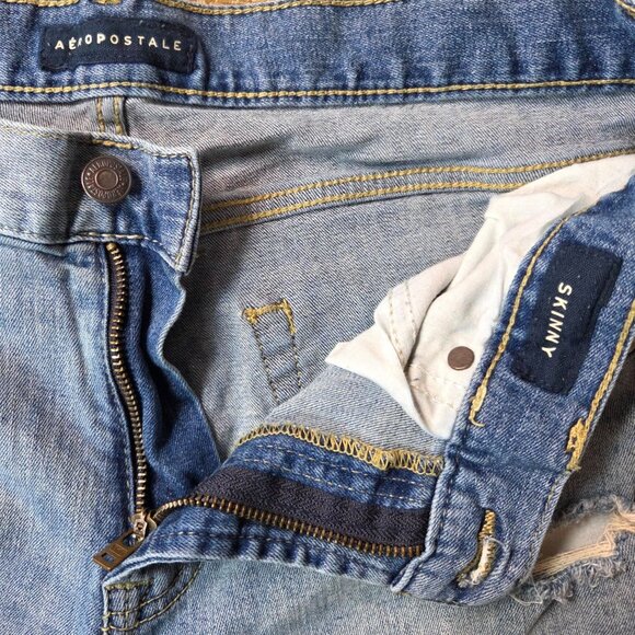 Aeropostale Blue Ripped Knee Distressed Denim Light Wash Skinny Jeans Size 32x30 - Picture 5 of 7